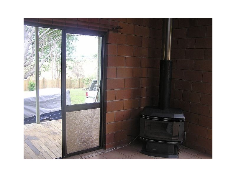 8 Oak St, Yungaburra QLD 4884