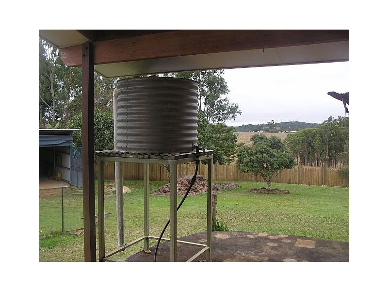 8 Oak St, Yungaburra QLD 4884