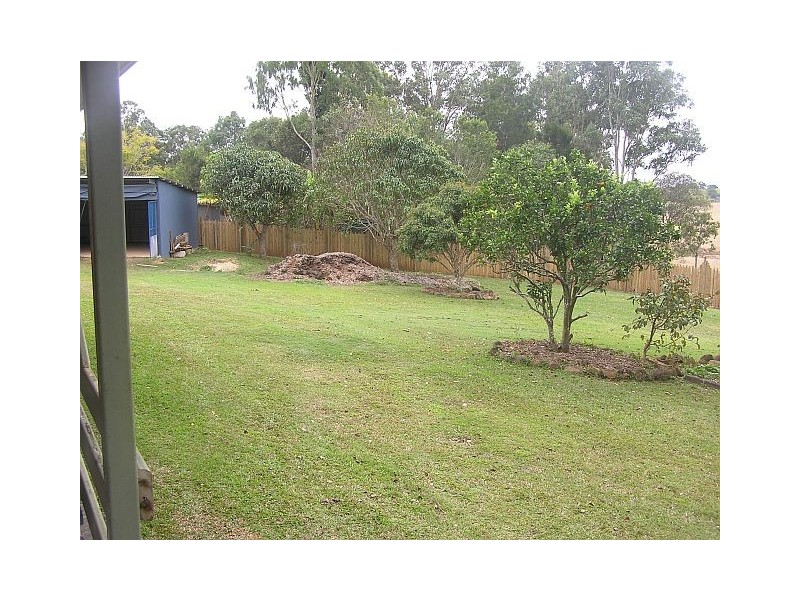 8 Oak St, Yungaburra QLD 4884