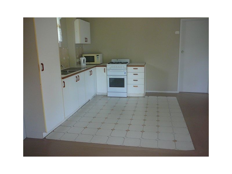 25 Pitcain Ave, Brisk Bay, Bowen QLD 4805