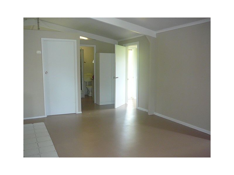 25 Pitcain Ave, Brisk Bay, Bowen QLD 4805