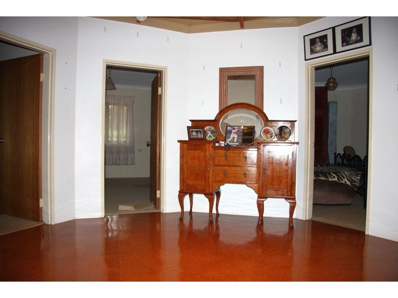 27 Imrie Close,  Lake Eacham, Malanda QLD 4885