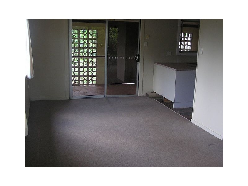 22 Downing St, Malanda QLD 4885