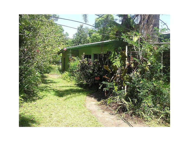 30 Pine St, Millaa Millaa QLD 4886