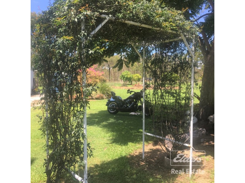 266 MILLSTREAM PARADE, Millstream QLD 4888