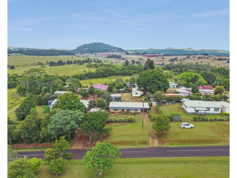 431 PEERAMON ROAD, Malanda QLD 4885