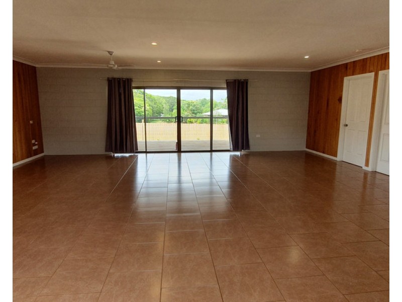 40 Bernard Street, Malanda QLD 4885