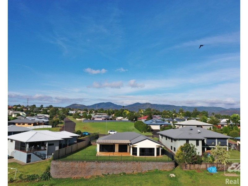 39 Anthony Drive, Atherton QLD 4883