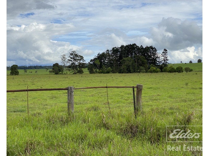 69 Lawrence Road, East Barron QLD 4883