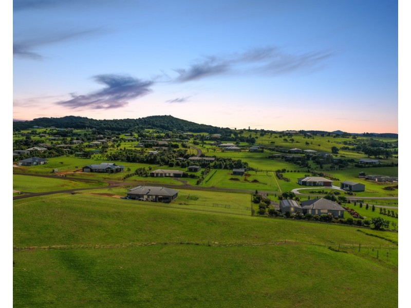 15 Lynn Road, Peeramon QLD 4885