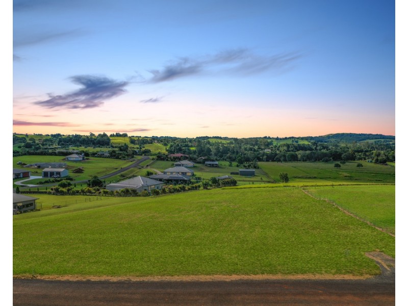 15 Lynn Road, Peeramon QLD 4885