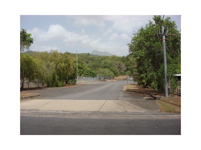 51 Pringle Street, Mossman QLD 4873