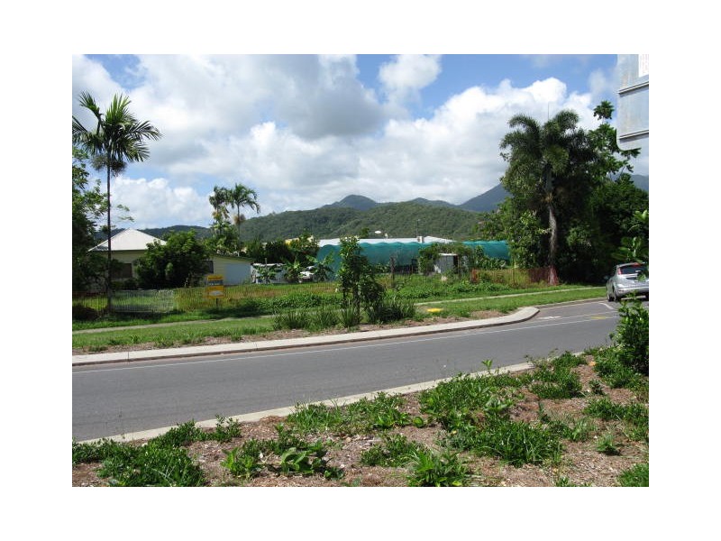 55 Front Street, Mossman QLD 4873