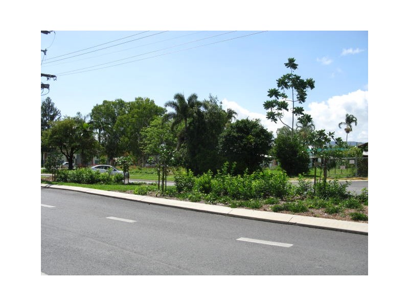 55 Front Street, Mossman QLD 4873