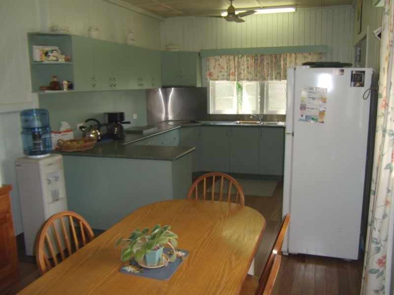 11 Mary Street, Malanda QLD 4885