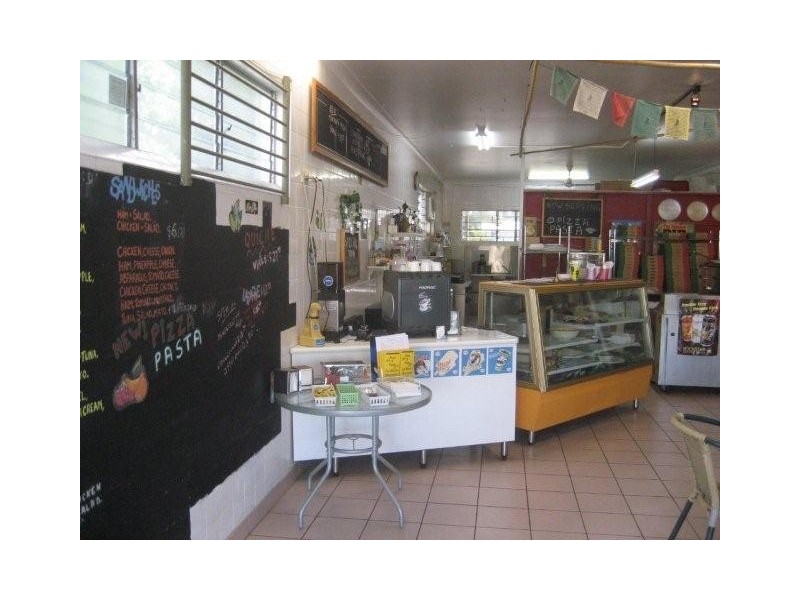 1/3 Front Street, Mossman QLD 4873