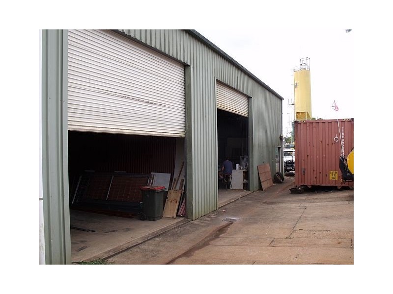 4 PIONEER AVE, Malanda QLD 4885