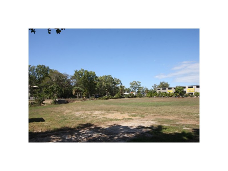 17-19 Teamsters Close (Craiglie), Port Douglas QLD 4877