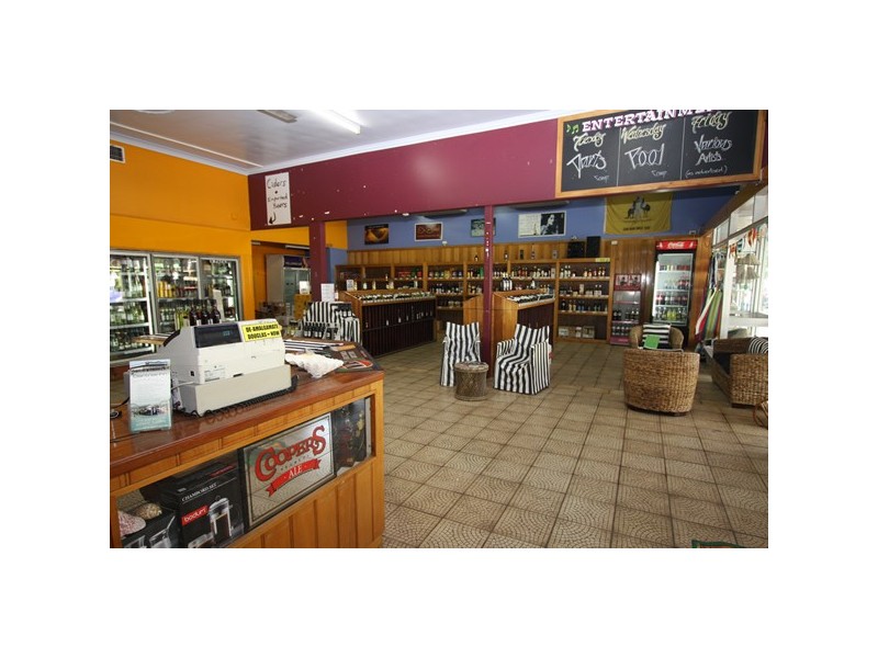 2 Front Street, Mossman QLD 4873