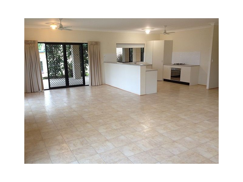 15 Monash Avenue, Malanda QLD 4885