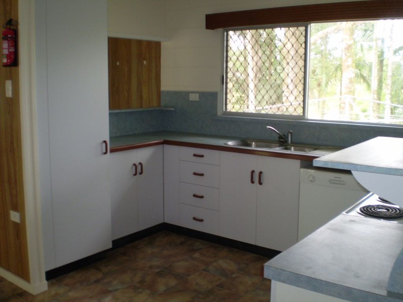 32 Wattle Street, Millaa Millaa QLD 4886