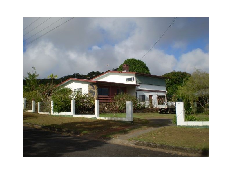 14 Lions Street, Malanda QLD 4885