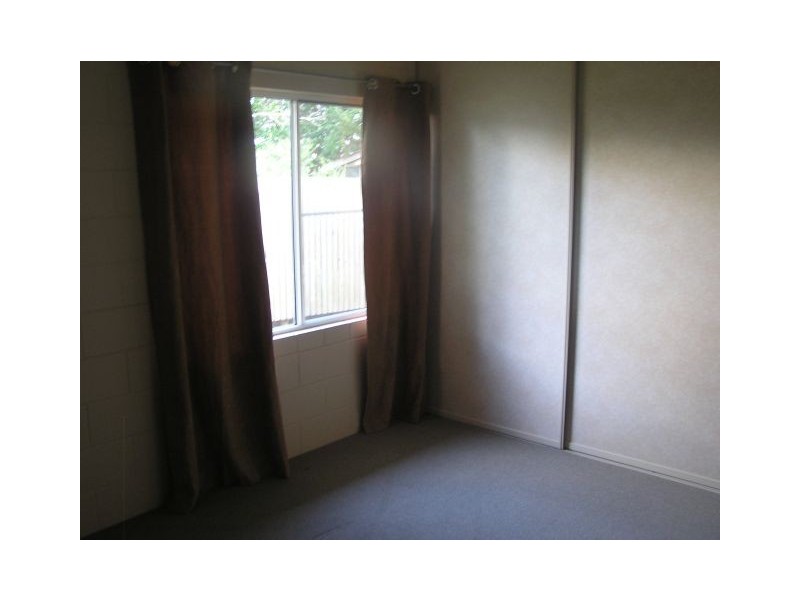 2/4 Kevin Street, Malanda QLD 4885