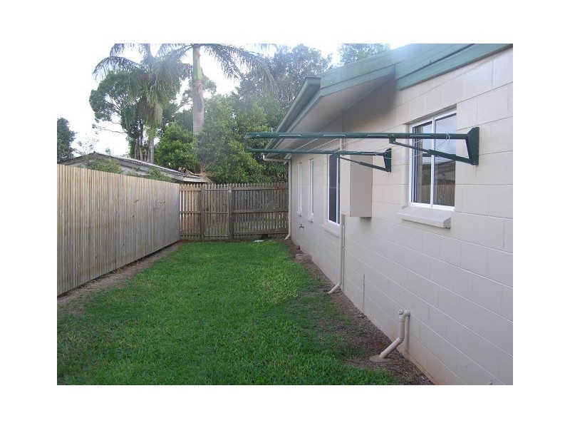 2/4 Kevin Street, Malanda QLD 4885