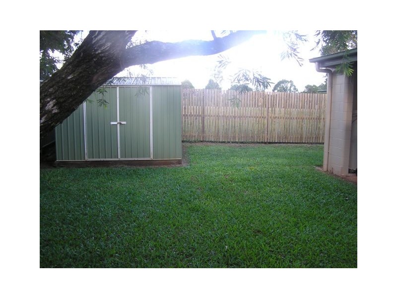 2/4 Kevin Street, Malanda QLD 4885