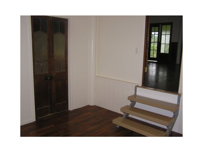 217 Winfield Rd, Lake Eacham QLD 4884