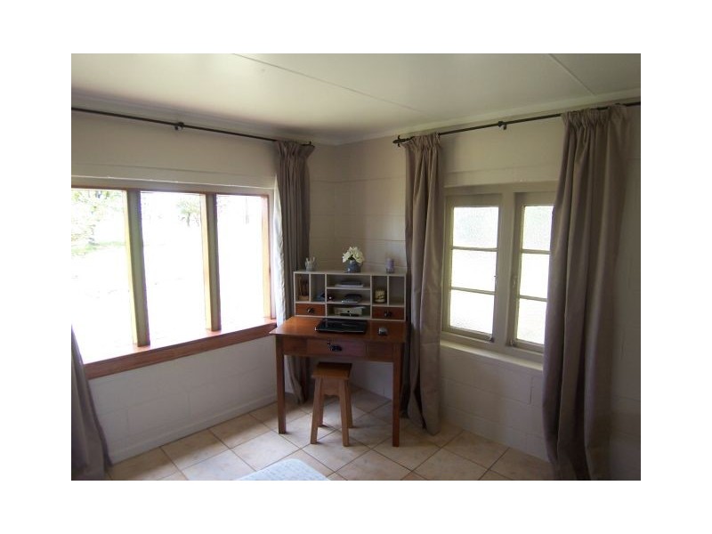 3 UNION RD, Malanda QLD 4885