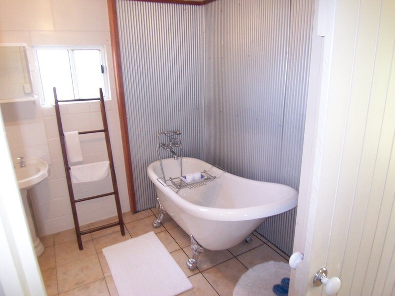3 UNION RD, Malanda QLD 4885