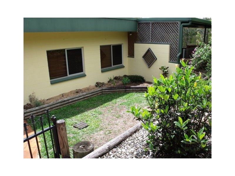 4 Jacaranda Drive, Lakeside, Yungaburra QLD 4884