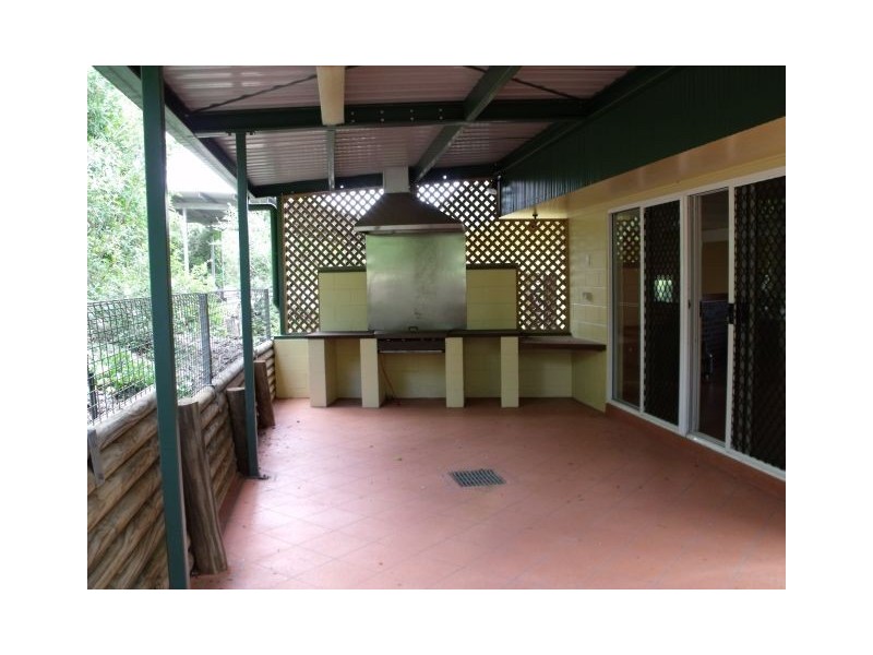 4 Jacaranda Drive, Lakeside, Yungaburra QLD 4884