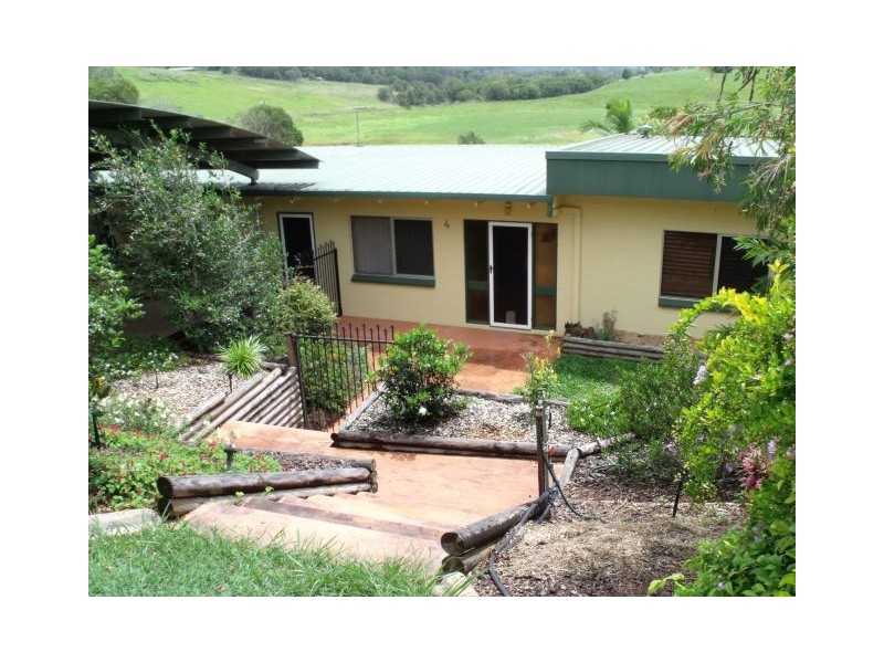 4 Jacaranda Drive, Lakeside, Yungaburra QLD 4884