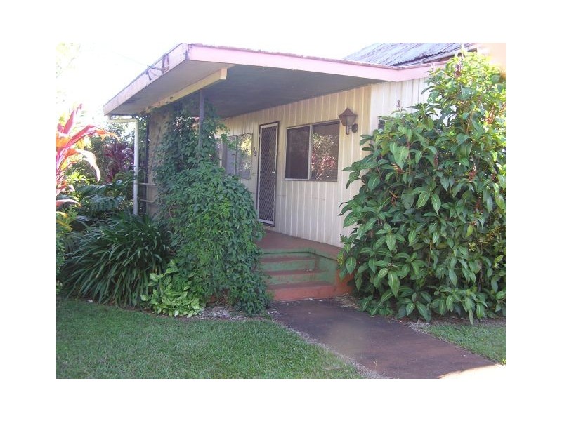 29 Mary St, Malanda QLD 4885