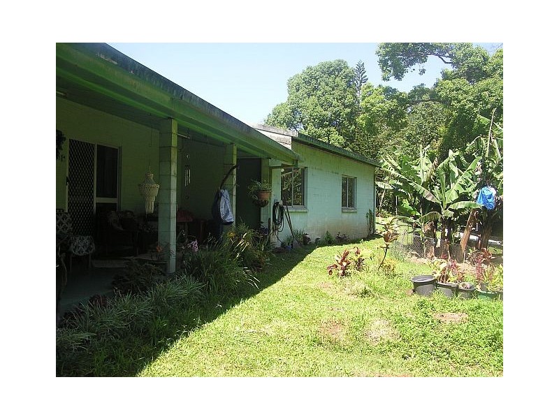 30 Pine St, Millaa Millaa QLD 4886