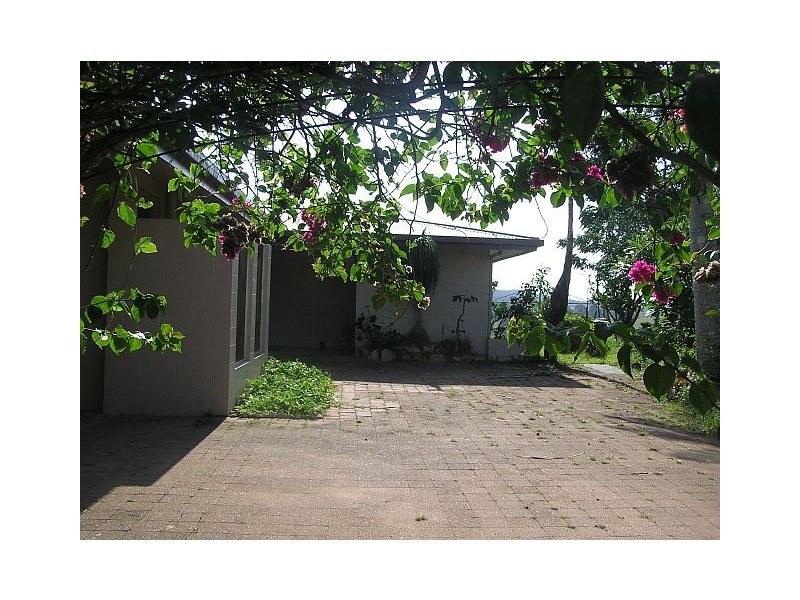 79 Eacham Rd, Yungaburra QLD 4884
