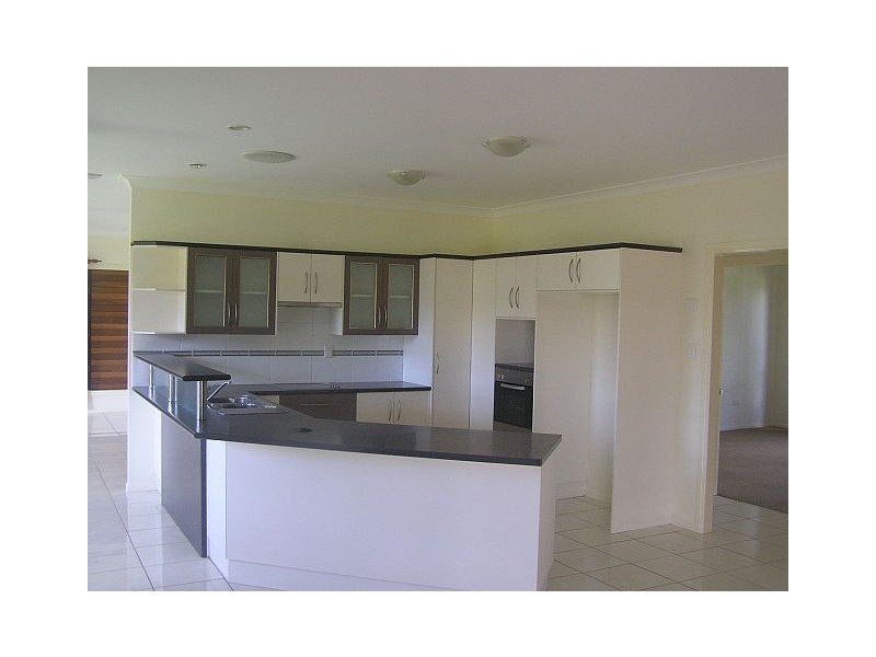 14 Wensley Ave, Yungaburra QLD 4884