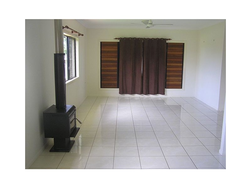 14 Wensley Ave, Yungaburra QLD 4884