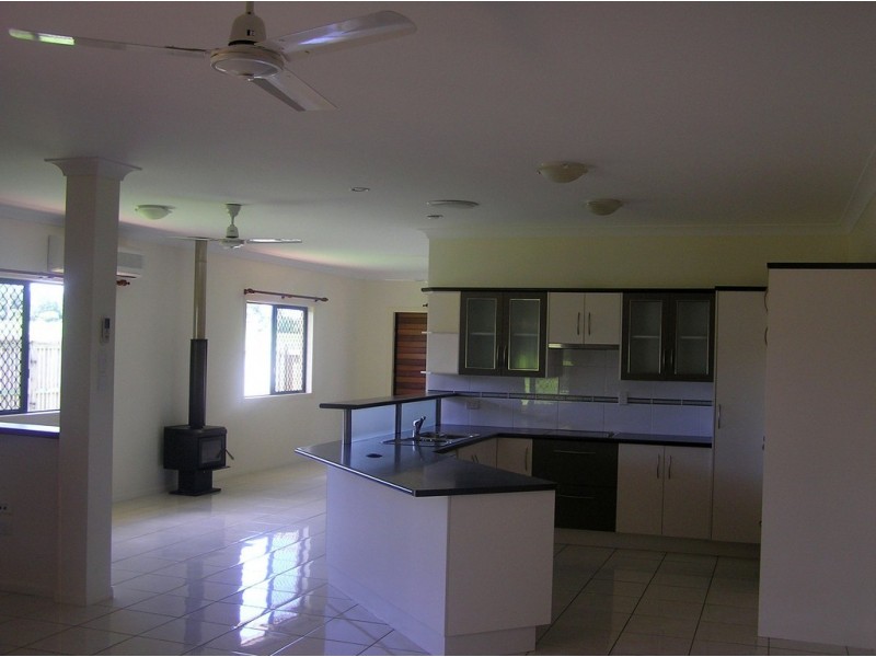 14 Wensley Ave, Yungaburra QLD 4884