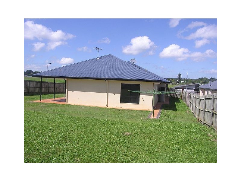 14 Wensley Ave, Yungaburra QLD 4884