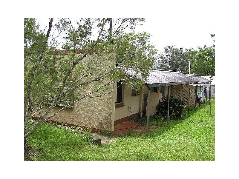1/6 Hanrahan, Malanda QLD 4885