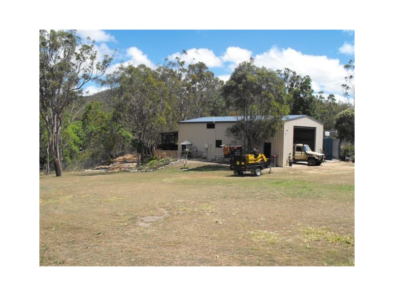 16 Smith Ave, Herberton QLD 4887
