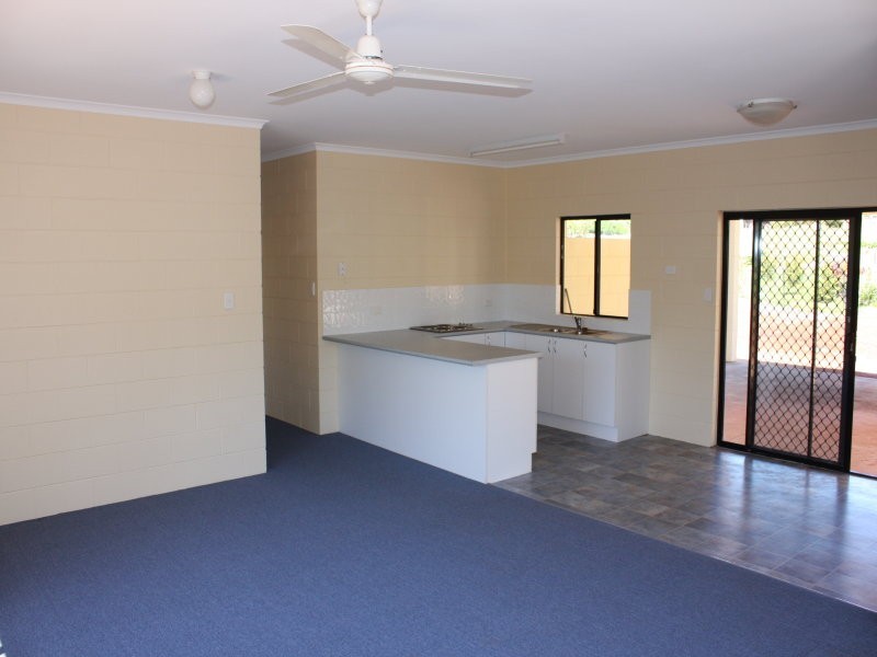 9 Blue Hills Crescent, Malanda QLD 4885