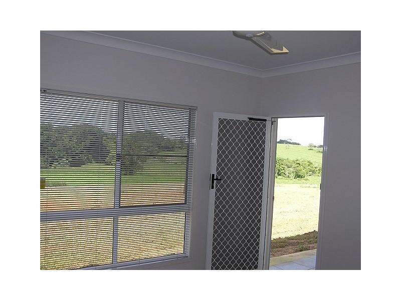 10 Rosewood Close, Malanda QLD 4885