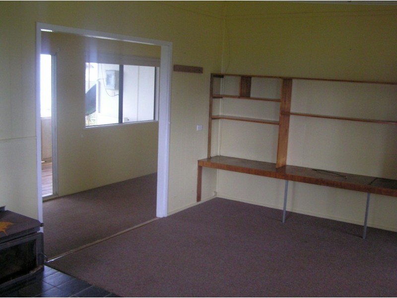 196 Powley Rd, Lake Barrine QLD 4884