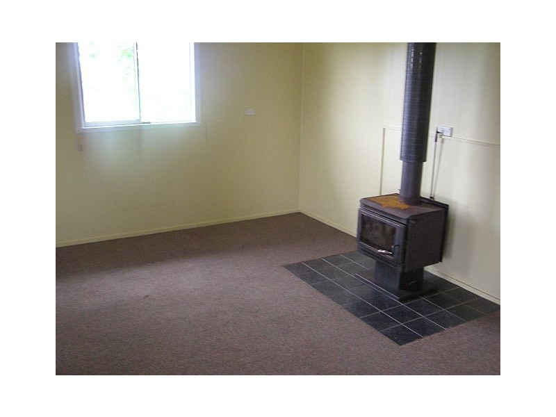 196 Powley Rd, Lake Barrine QLD 4884