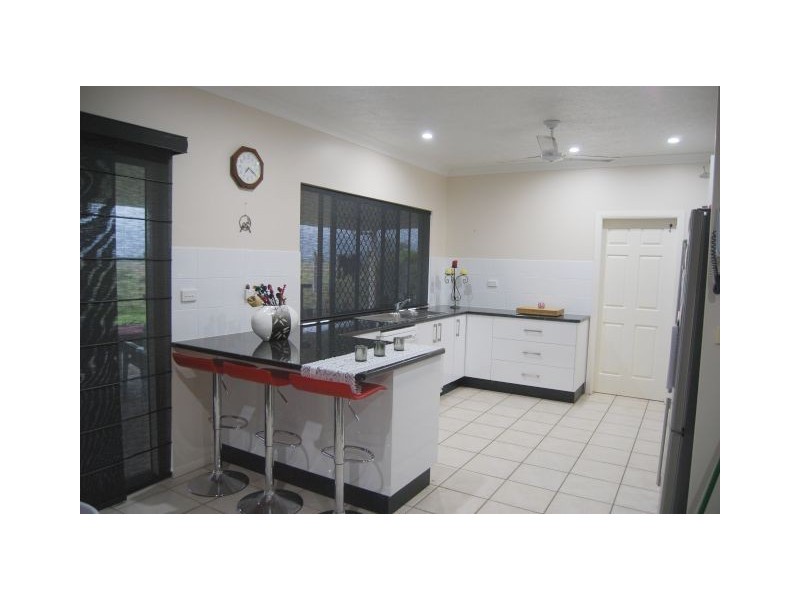 800 OLD TULLY ROAD, Malanda QLD 4885