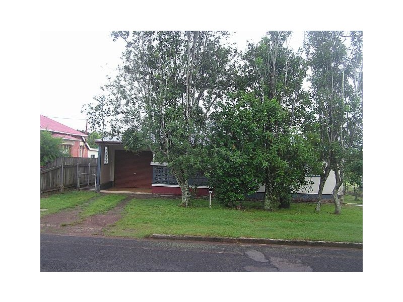 15 Victoria St, Atherton QLD 4883